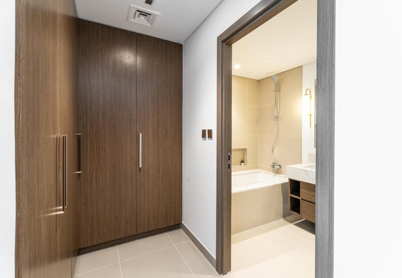 Easygo - Exceptional 2bdr In Creek Harbour-icon-bay-106 Apartment